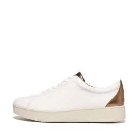 รองเท้าผ้าใบ ผู้หญิง รุ่น RALLY METALLIC-BACKTAB LEATHER TRAINERS