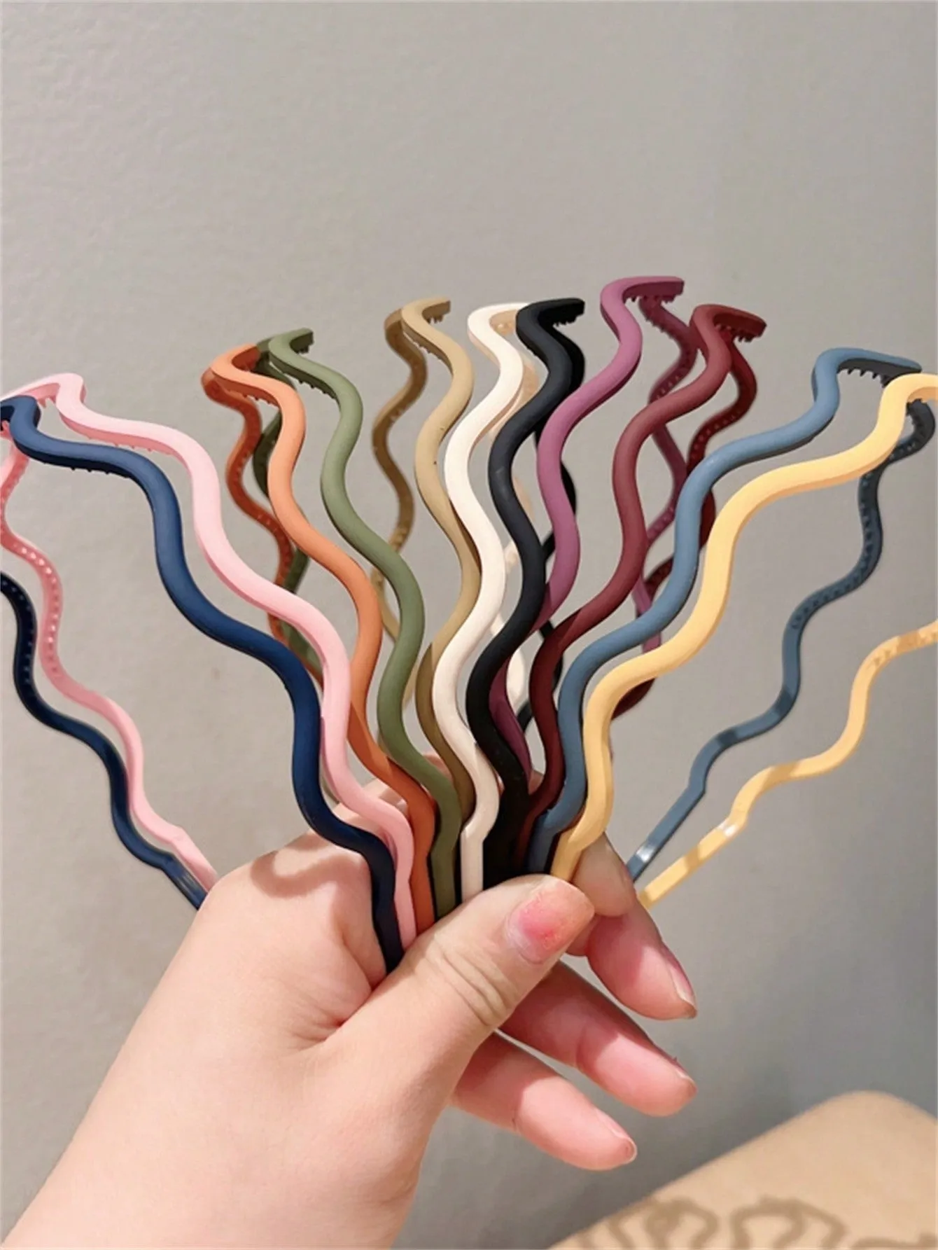 11pcs/Set Colored Wavy Hair Hoop For Women, Matte Design Hair Clip, Anti-Slip Hairband For Face Washing And Sports