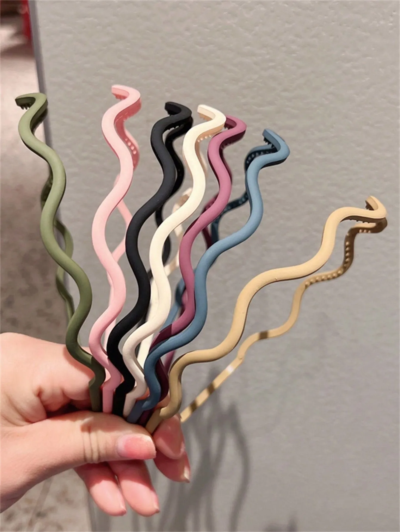 11pcs/Set Colored Wavy Hair Hoop For Women, Matte Design Hair Clip, Anti-Slip Hairband For Face Washing And Sports