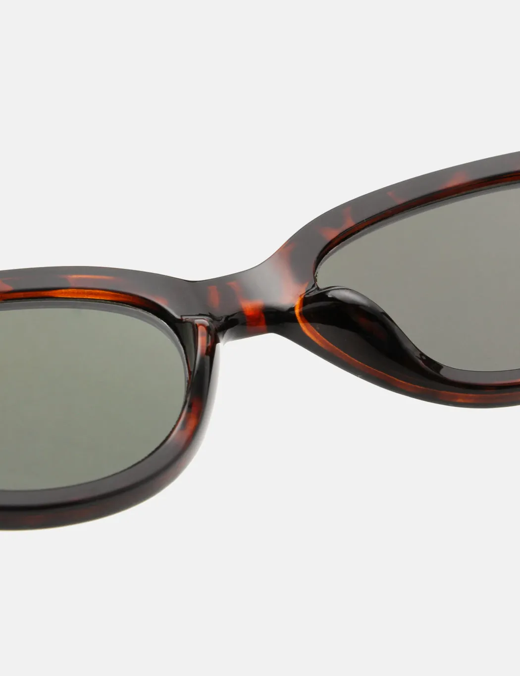 A. Kjaerbede Winnie Sunglasses - Demi Tortoise