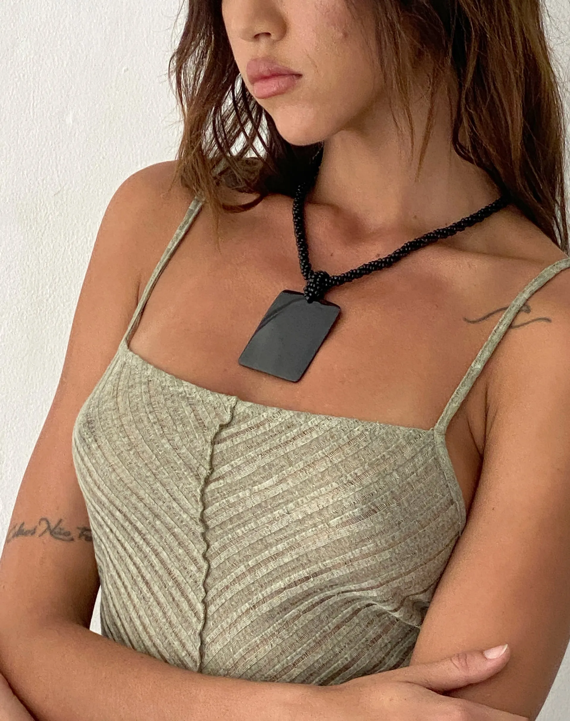 Bara Necklace with Black Rectangle Pendant