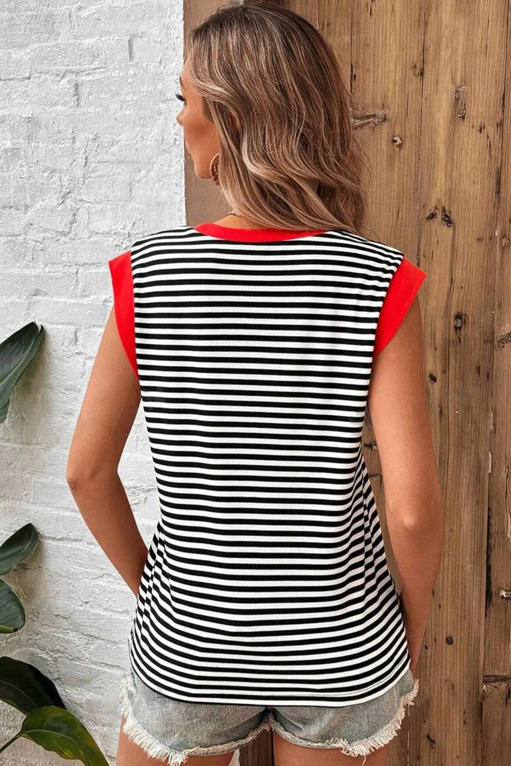 Black Stripe Colorblock Edge Round Neck Top