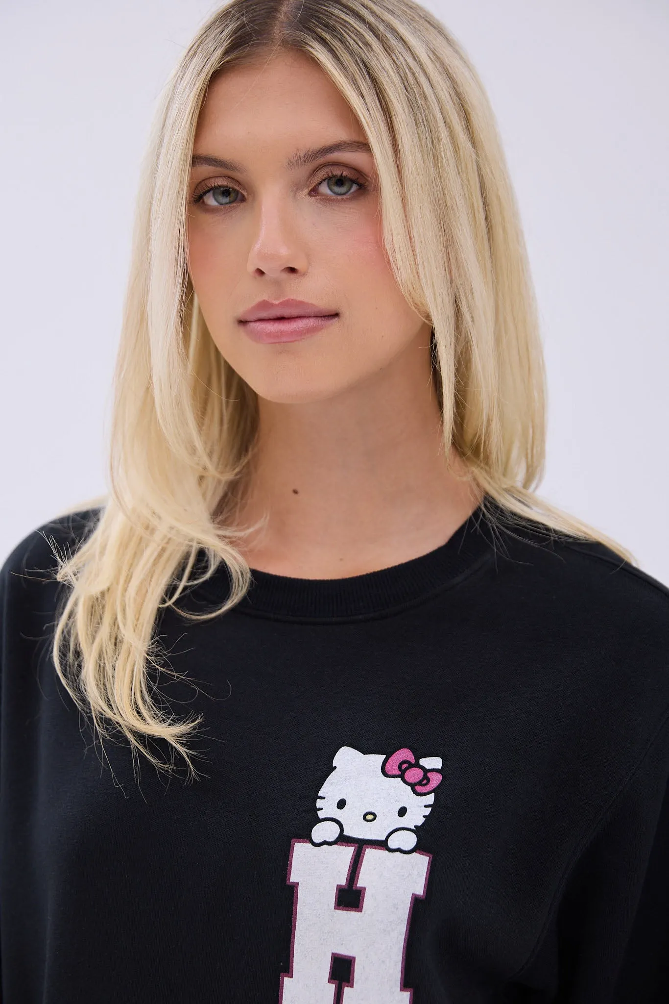 Hello Kitty H Graphic Crew Neck Relaxed Sweatshirt