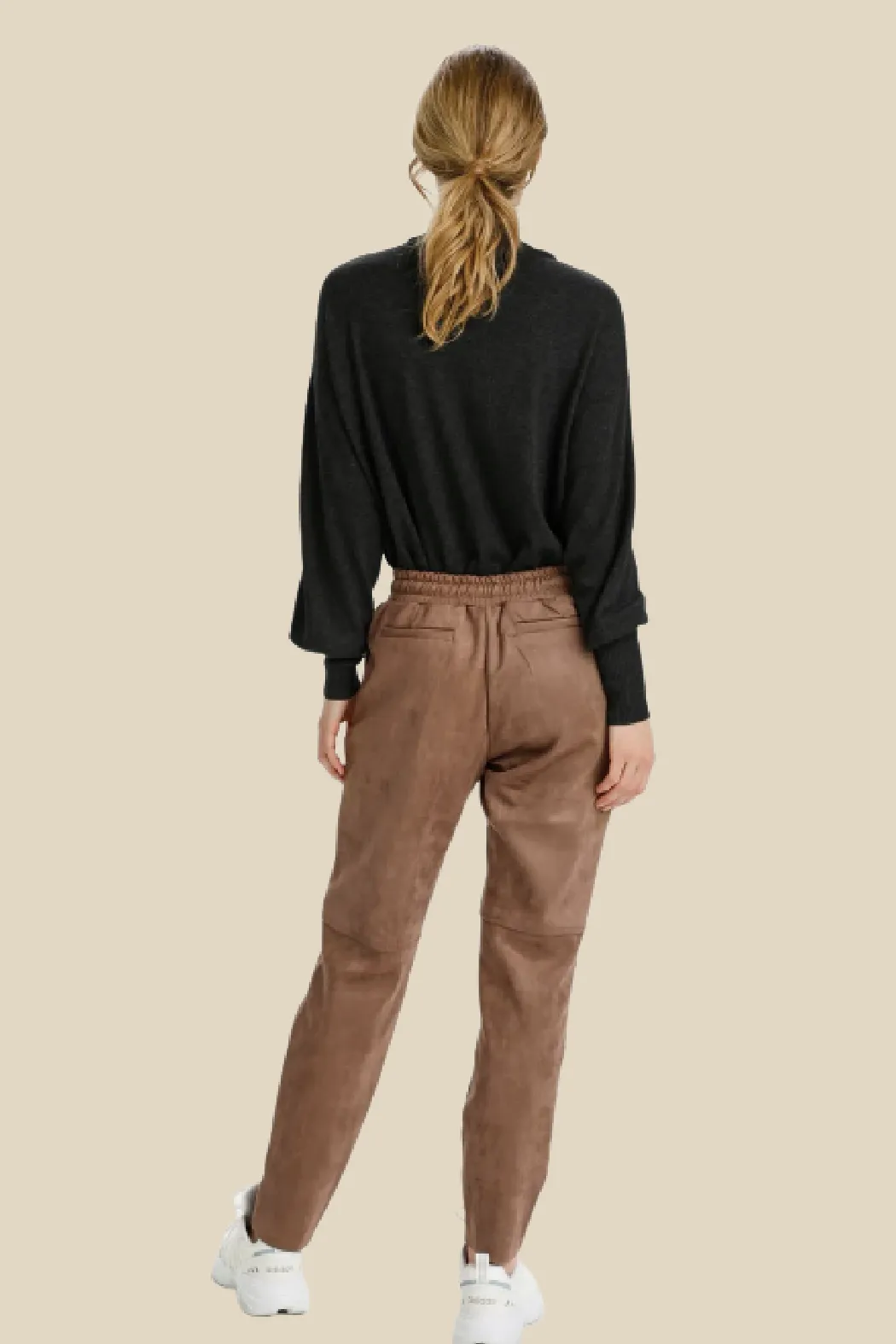 Kadoria Pant