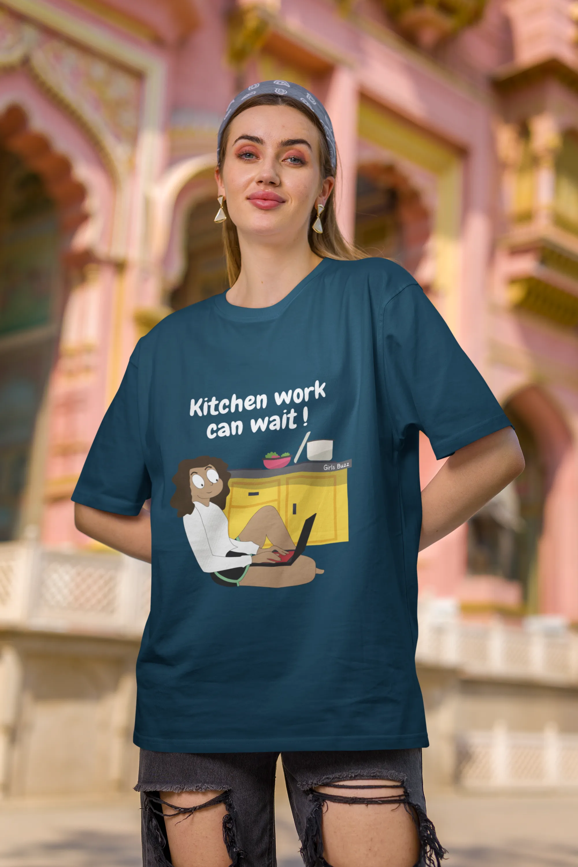 Kitchen Can Wait Oversized Tee