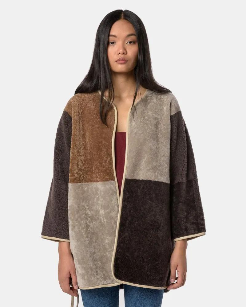 Luxurious Long Diamond Kimono in Tundra – Elegant and Stylish Cover-Up for Any Occasion