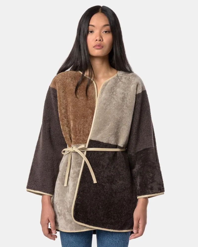 Luxurious Long Diamond Kimono in Tundra – Elegant and Stylish Cover-Up for Any Occasion